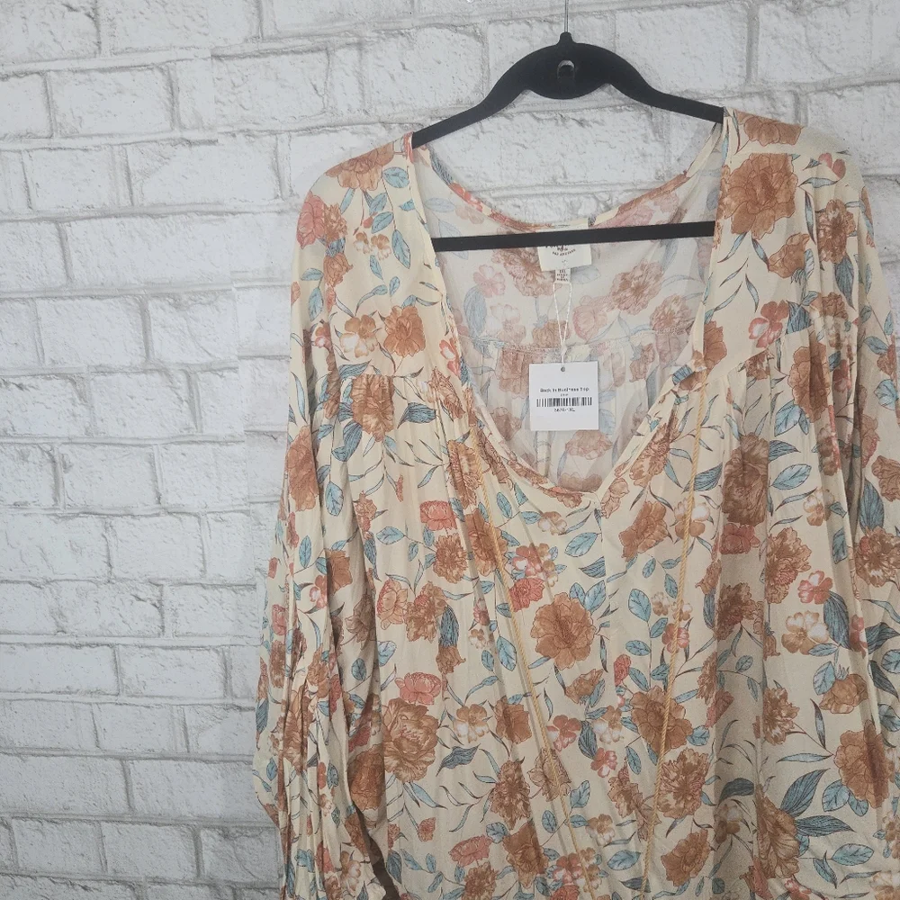 NWT Hayden long sleeve blouse - Picture 6 of 16